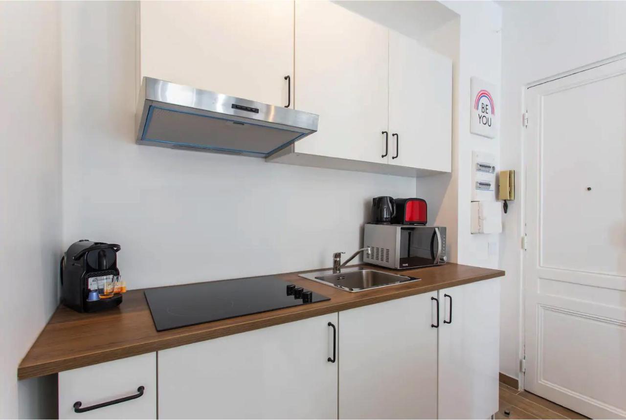 Cmg Place De Clichy - Metro Europe Apartment Paris Exterior photo